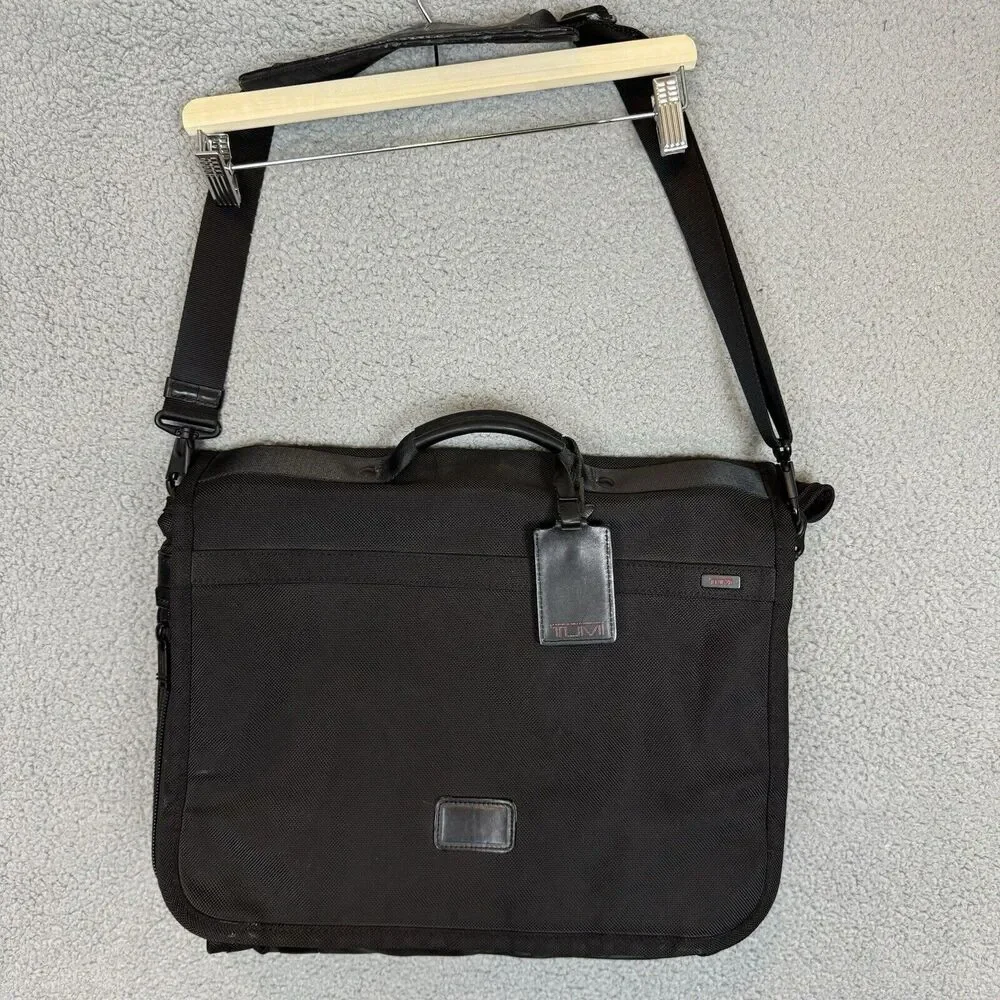Tumi‎ Alpha Black Laptop Messenger Bag School Commute
